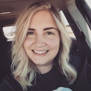 Meet your Posher, Kelli